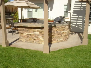 Outdoor Kitchens