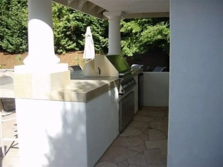 Outdoor Kitchens