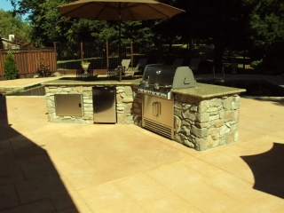 Outdoor Kitchens