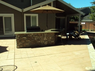 Outdoor Kitchens